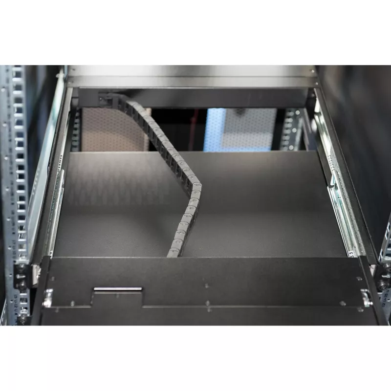 Digitus 19-calowa konsola KVM HD LCD z 16-portowym przełącznikiem HDMI i szwajcarską klawiaturą