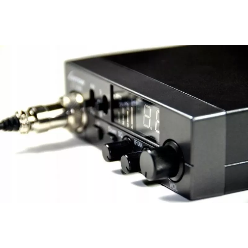 Luiton LT-298 ASQ AM/FM CB radio wtyczka do gniazda zapalniczki czarna