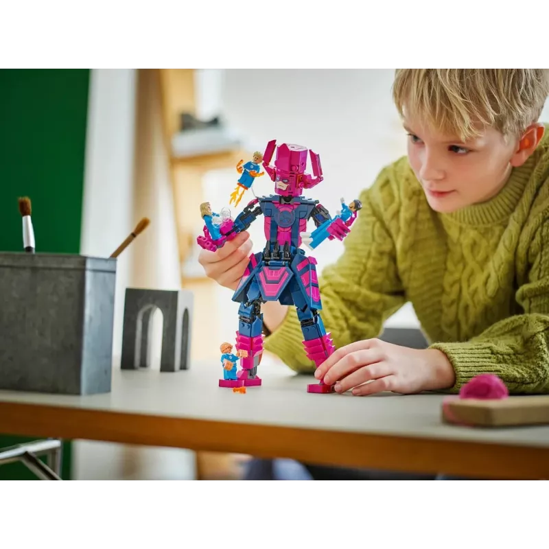 LEGO zestaw konstrukcyjny Marvel Super Heroes 76316 — Fantastyczna Czwórka: Minifigurka Galactus, 427 elementów, 4 minifigurki, wiek 9+