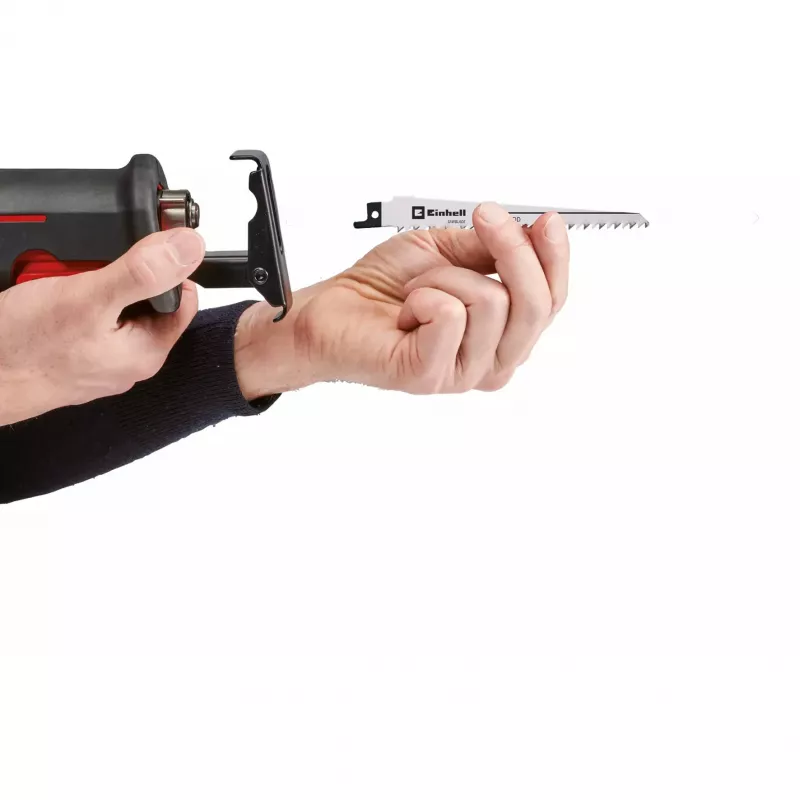 universal saw TE-AP 950 E, Piła szablasta czerwono-czarna, 950 Watt