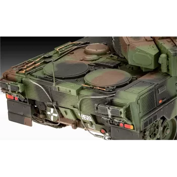Model plastikowy czołgu wojskowego REVELL Leopard 2A7A1 (skala nieokreślona)