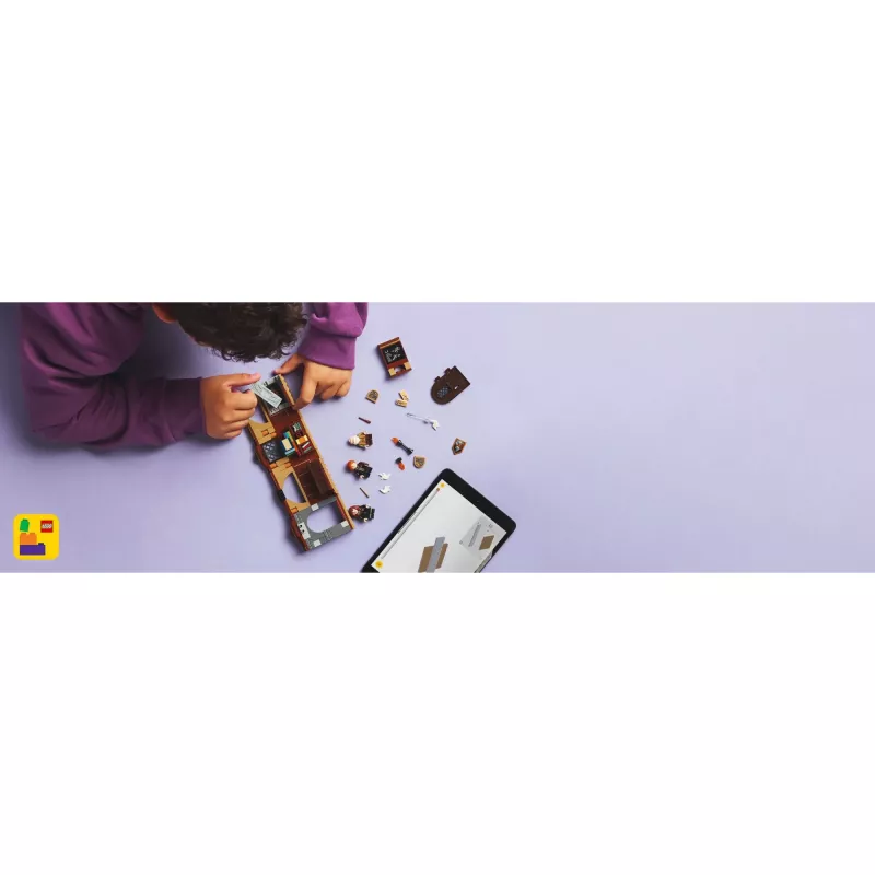 Zestaw konstrukcyjny LEGO Harry Potter Zamek Hogwart Klasa Zaklęć 76442 — 204 elementy, 3 minifigurki, dla dzieci od 8 lat