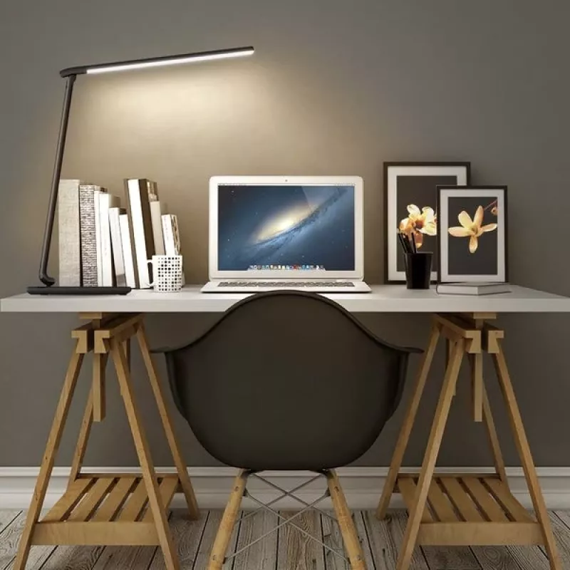 Lampa biurkowa LED Aukey LT-T10 12 W 3000–6500 K — regulowana temperatura barwowa, czarna