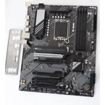 Płyta główna GIGABYTE B760 DS3H GEN5SO — odnowiona, bez oryginalnego opakowania, panel tylny w zestawie