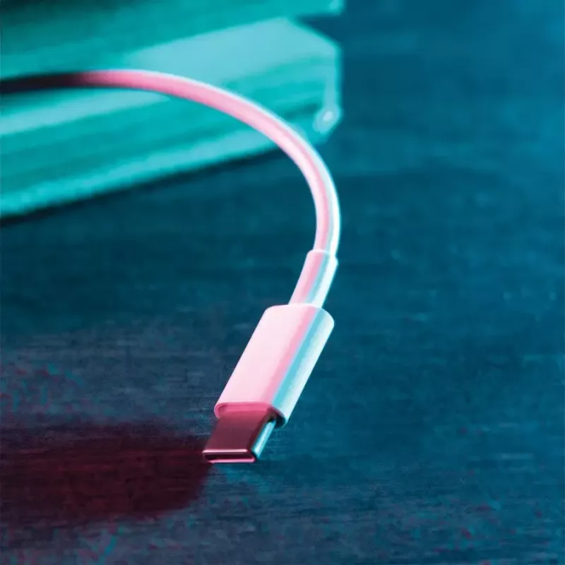 Kabel USB-C Charge and Play SUBSONIC SA5634 do PS5 — przewodowe ładowanie i transmisja danych