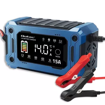 Inteligentna ładowarka 12V 15A QOLTEC z mikroprocesorem i LCD — do akumulatorów AGM, GEL, SLA, EFB, LiFePO4