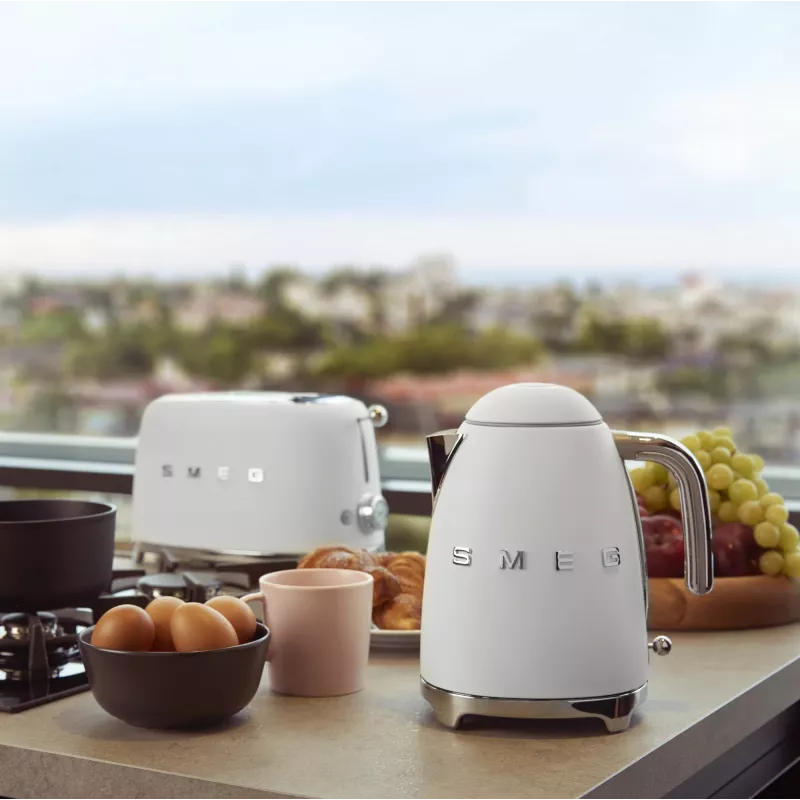 Smeg Kettle 50style Matte biały Klf03whmeu