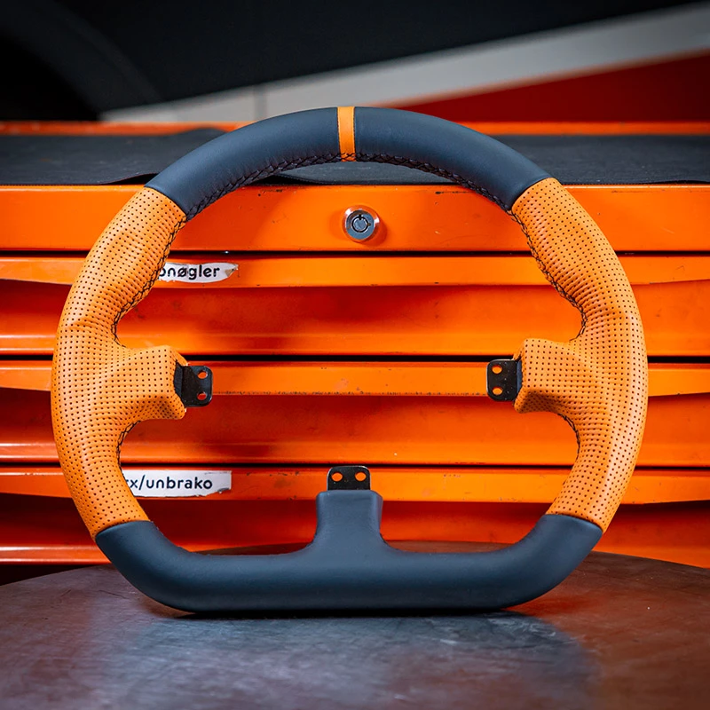 Kierownica do symulatora wyścigowego Asetek SimSports GT Rim Closed D skóra pomarańczowa