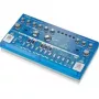 Syntezator basowy Behringer TD-3-BB niebieski Transparent – analogowy moduł linii basowej