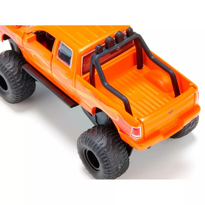 Siku RAM1500 z balonowymi oponami, model pickupa, składany, 1:50