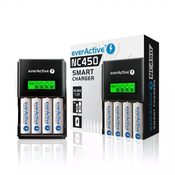 Ładowarka do akumulatorów everActive NC450B — ładowarka na 4 ogniwa AAA, 110/230 V AC, czarna