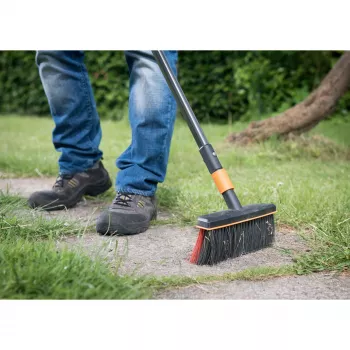 Miotła Fiskars 1001417 czarno-pomarańczowa