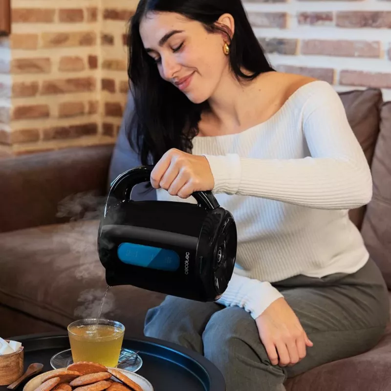 Czajnik elektryczny CECOTEC Thermosense 180 — 1,7 l, 2200 W, czarny