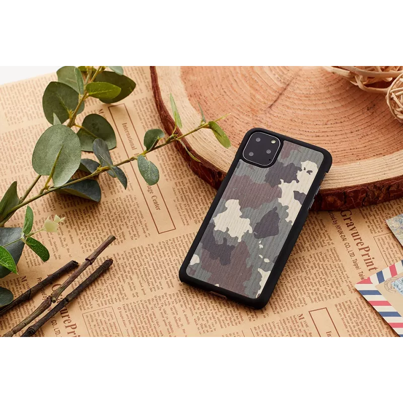 Etui na smartfona man and wood do iPhone 11 Pro — kamuflażowe czarne etui ochronne