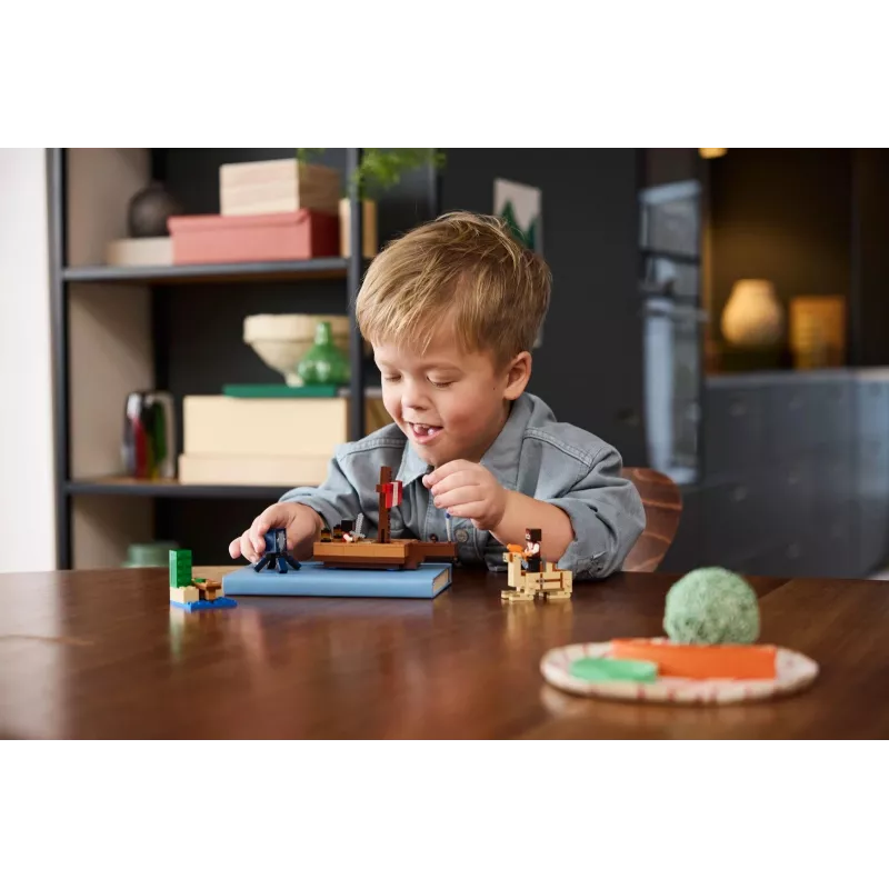 LEGO MINECRAFT 21259 Rejs Pirackiego Statku