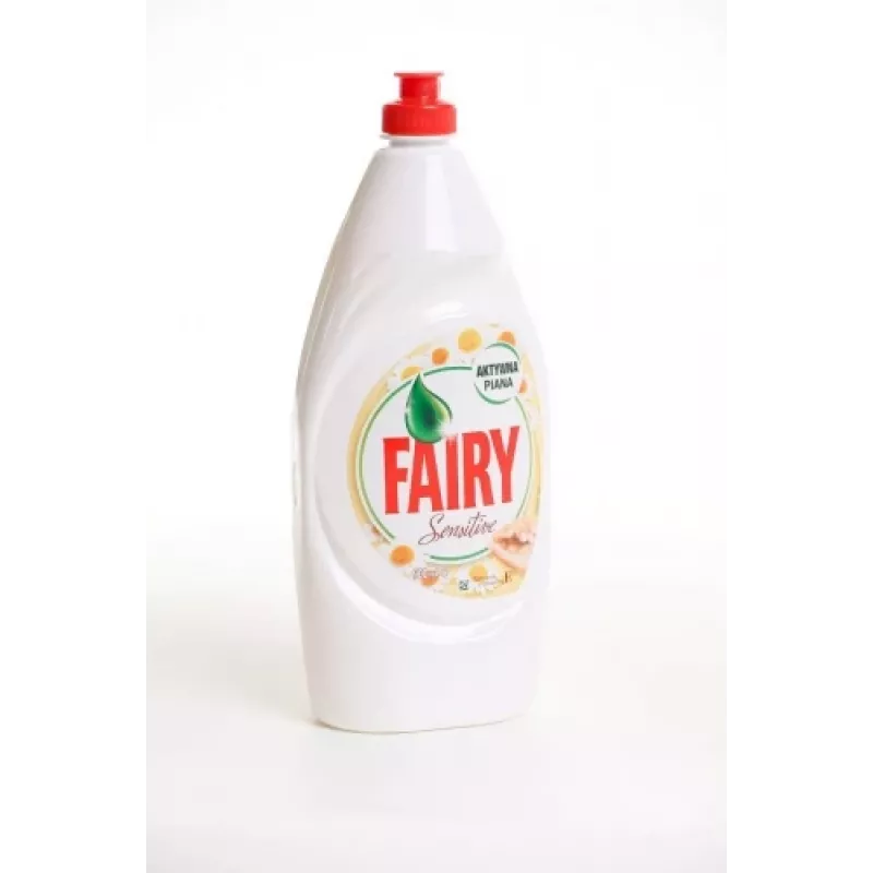Fairy Chamomile Łagodny płyn do mycia naczyń, 900ml