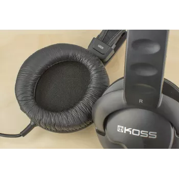 Koss | UR20 | Słuchawki w stylu DJ | Przewodowe | Nauszne | Redukcja szumów | Czarny