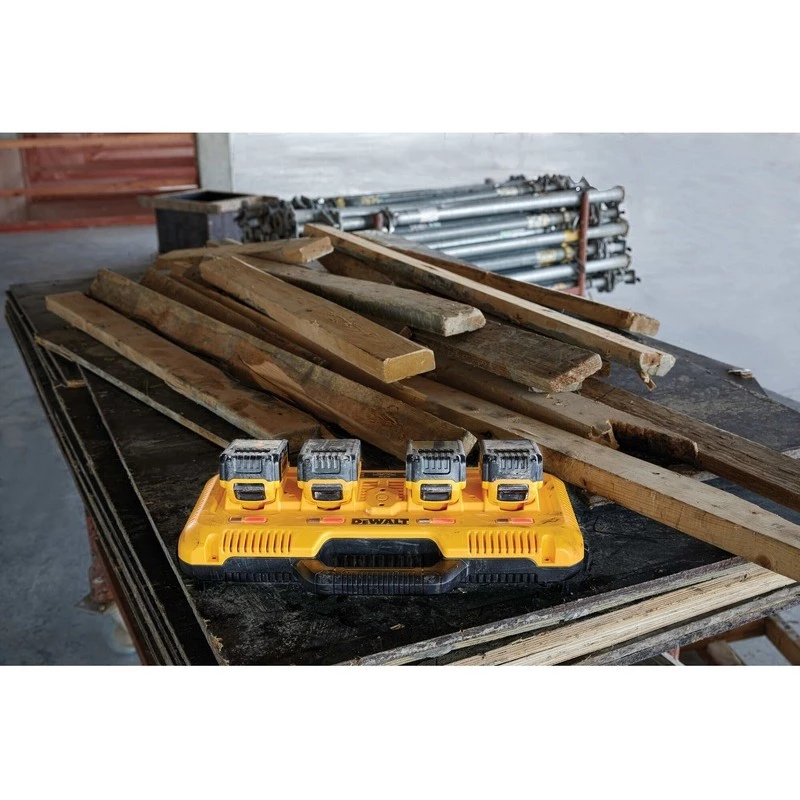 Ładowarka do akumulatorów DeWALT DCB104-QW