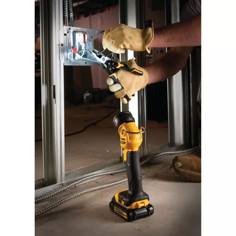 Dewalt 18V XR Li-Ion Cordless LED Pivot Torch - Bare Unit
