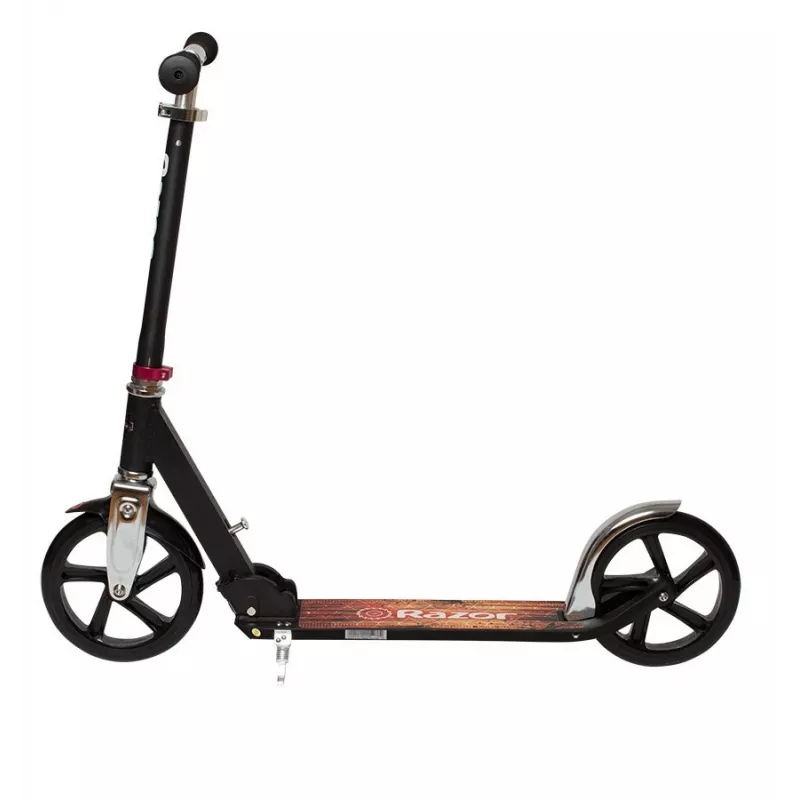 Kick scooter Razor A5 Lux — aluminiowa, 20 cm koła poliuretanowe, składana, regulowana wysokość kierownicy, maks. obciążenie 100 kg, czarna