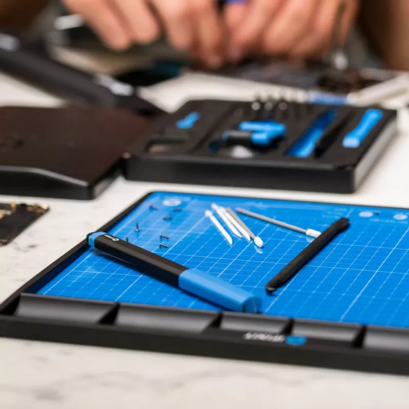 Mata magnetyczna iFixit FixMat 1 300x250 mm z długopisem