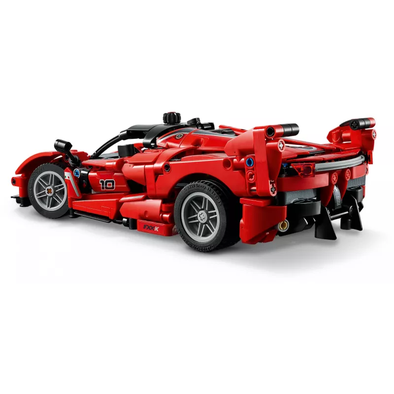 Zabawka konstrukcyjna LEGO Technic Ferrari FXX K model w skali 1:10, 897 elementów, wiek 10+