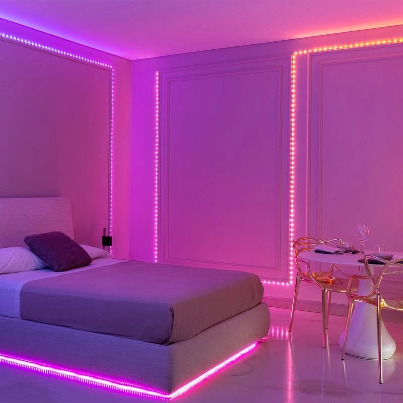 Girlanda LED Twinkly TWD200STP-TEU wielokolorowa taśma wewnętrzna, odstęp 5 cm, IP20, przezroczysty kabel