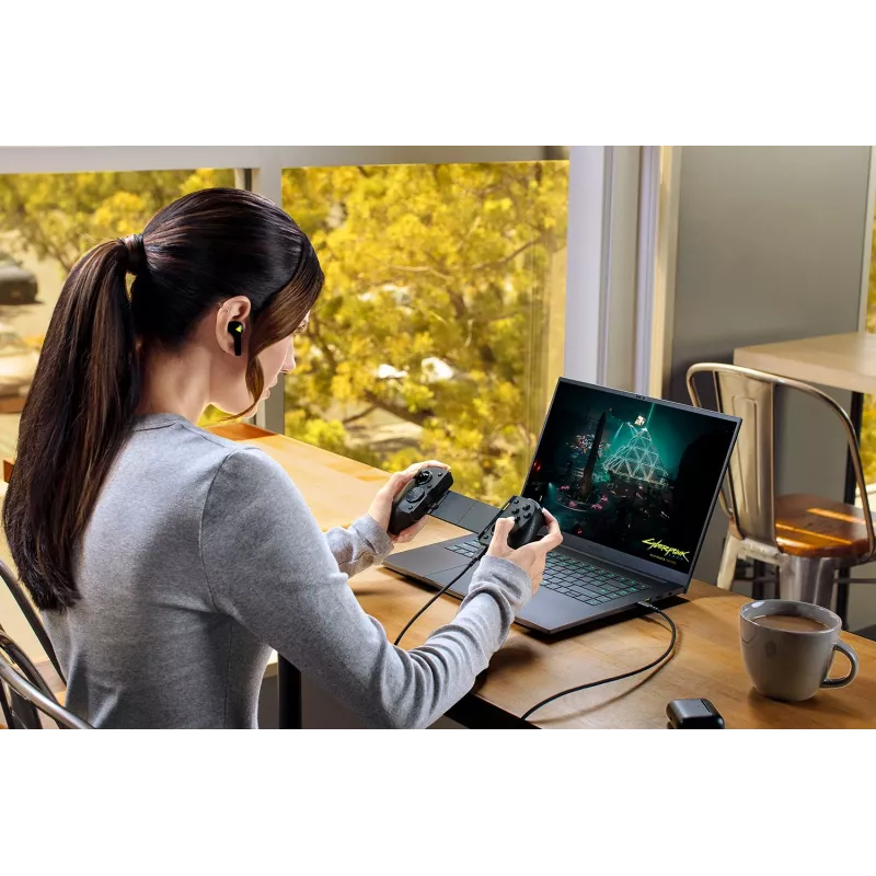 Gamepad Razer Kishi V3 Pro Haptic USB-C do telefonów, mini tabletów i PC