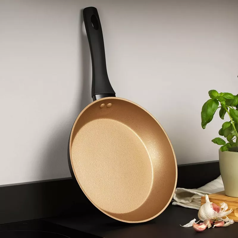 Patelnia Russell Hobbs RH01666BEU7 24 cm, nieprzywierająca, czarna