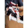 Zestaw LEGO McLaren MP4/4 Ayrton Senna 10330 — model w skali LEGO ICONS do ekspozycji