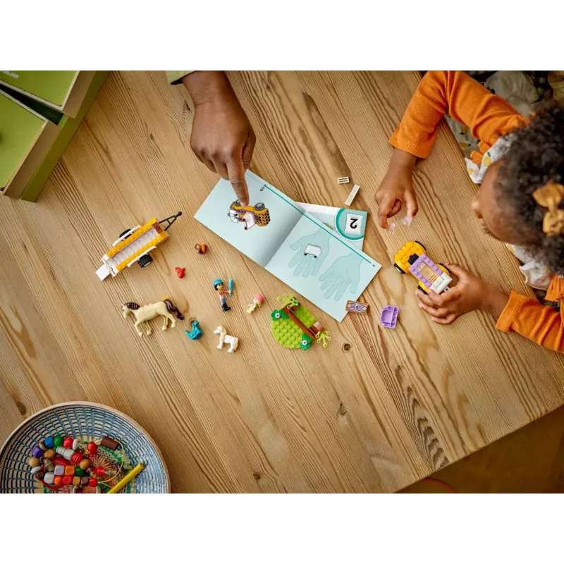 LEGO Friends Zestaw z przyczepą dla koni i kucyków 42634