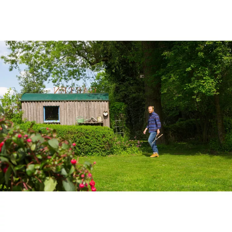 Sekator GARDENA NatureCut Bypass — ręczny sekator nożycowy do gałęzi i pędów