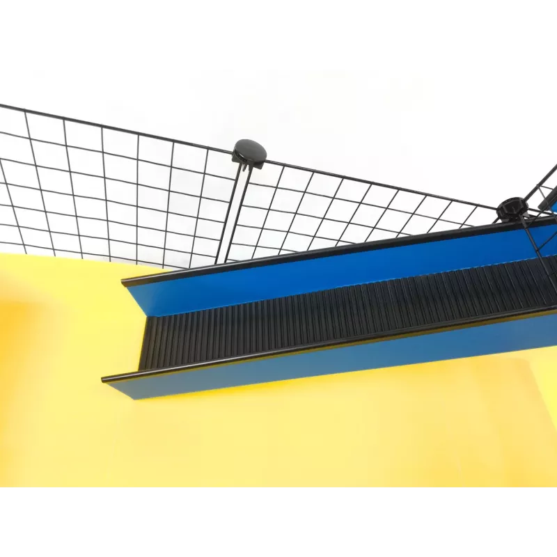 Modułowa klatka C&C jednopoziomowa 4x2 + poddasze 2x1 + czarna rampa