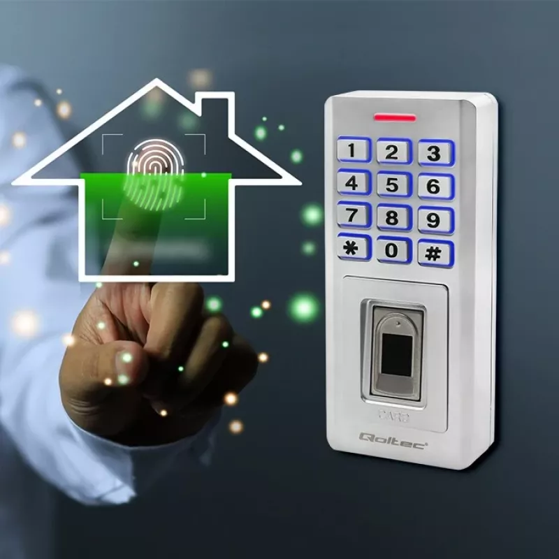 Zamek kodowy z czytnikiem linii papilarnych i RFID QOLTEC 52447 z ochroną IP68
