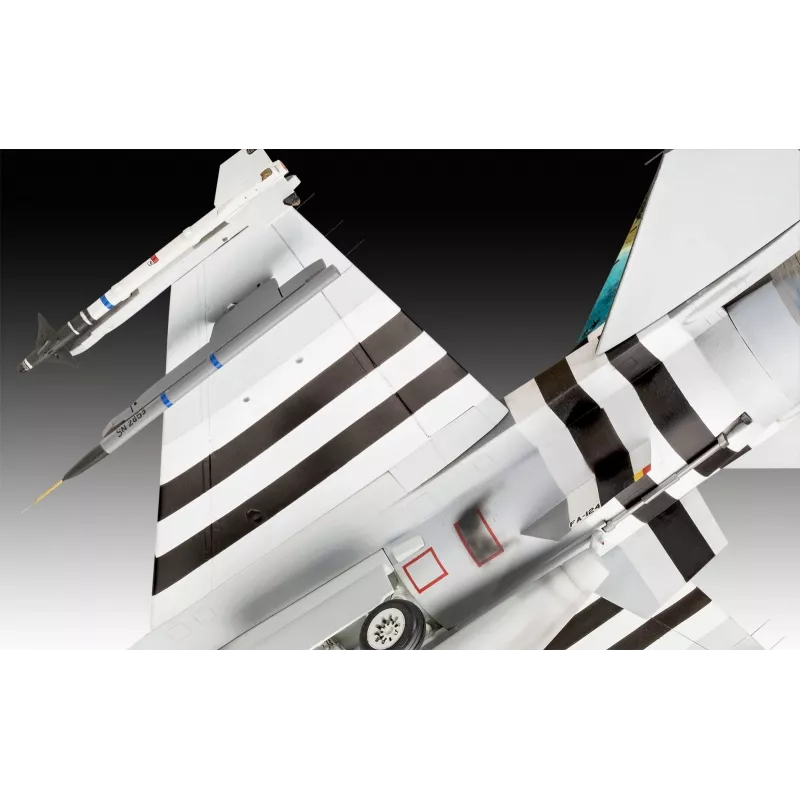Plastikowy model samolotu REVELL F-16 Falcon 50th Anniversary zestaw 1:32