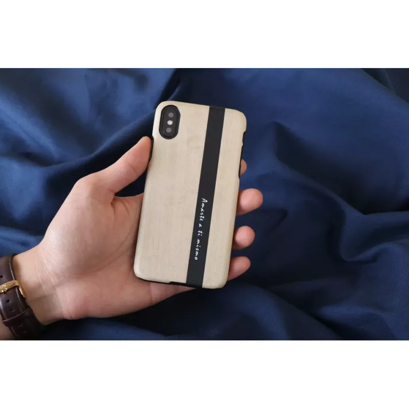 Etui na smartfona man and wood do iPhone X/XS — czarna skóra