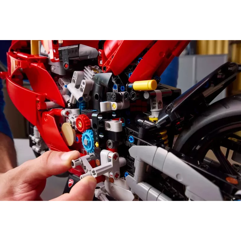 LEGO TECHNIC 42202 Motocykl Ducati Panigale V4 S