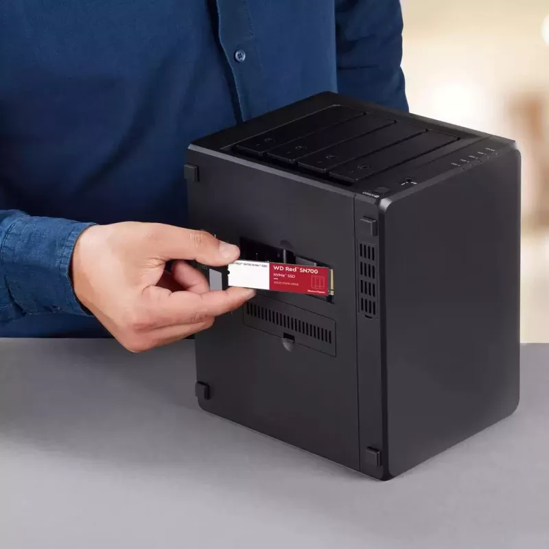 SSD Drive Western Digital SN700 2TB M.2 PCIe 3.0 NVMe NAS
