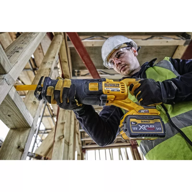 DEWALT DCS389NT piła szablasta FlexVolt 54V TSTAK czarna, żółta
