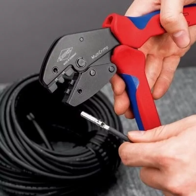 Narzędzie do zaciskania Knipex 97 33 03 MultiCrimp do złączy PV MC4 i MC4 EVO2
