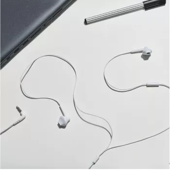 Przewodowe słuchawki douszne Panasonic RP-TCM55E — 10–24000 Hz, kabel 1,2 m, 14 g, czarne