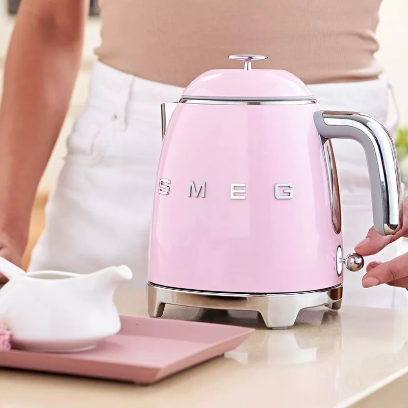 Czajnik elektryczny Smeg 0,8L 1400W Różowy
