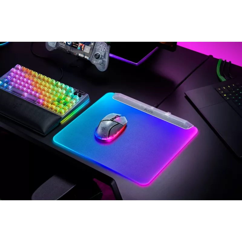 Podkładka pod mysz gamingowa Razer Firefly V2 Pro biały — podświetlenie RGB, zasilana przez USB, antypoślizgowa podstawa