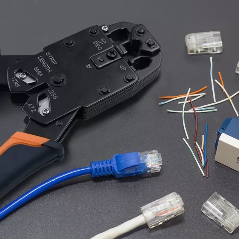 Złącze modularne RJ45 QOLTEC 54556 CAT6 FTP, srebrne, 18×22×11 mm, opakowanie 100 szt.