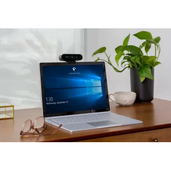 Kamera internetowa Logitech BRIO ULTRA HD PRO 13 MP 4096x2160 USB 3.2