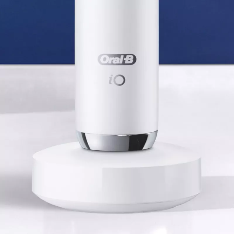 Szczoteczka elektryczna Oral-B iO9 iOM9.1A1.1AD biała