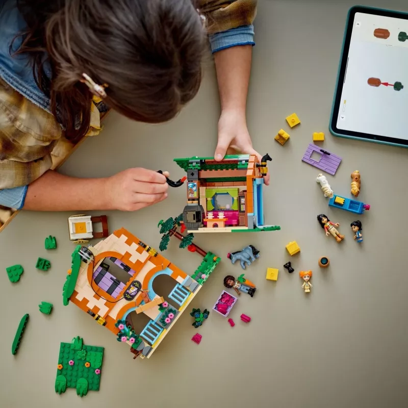 Klocki konstrukcyjne LEGO Friends Music Shop & Apartment set 42653 – modułowy zestaw do zabawy dla dzieci w wieku (marka LEGO)