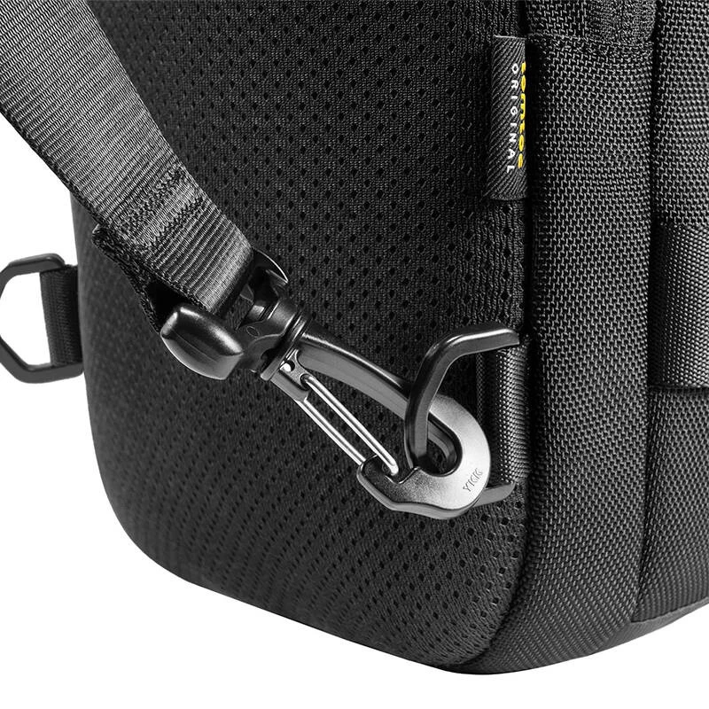 Torba crossbody Tomtoc Navigator-T24 S — czarna, kompaktowa do codziennego noszenia