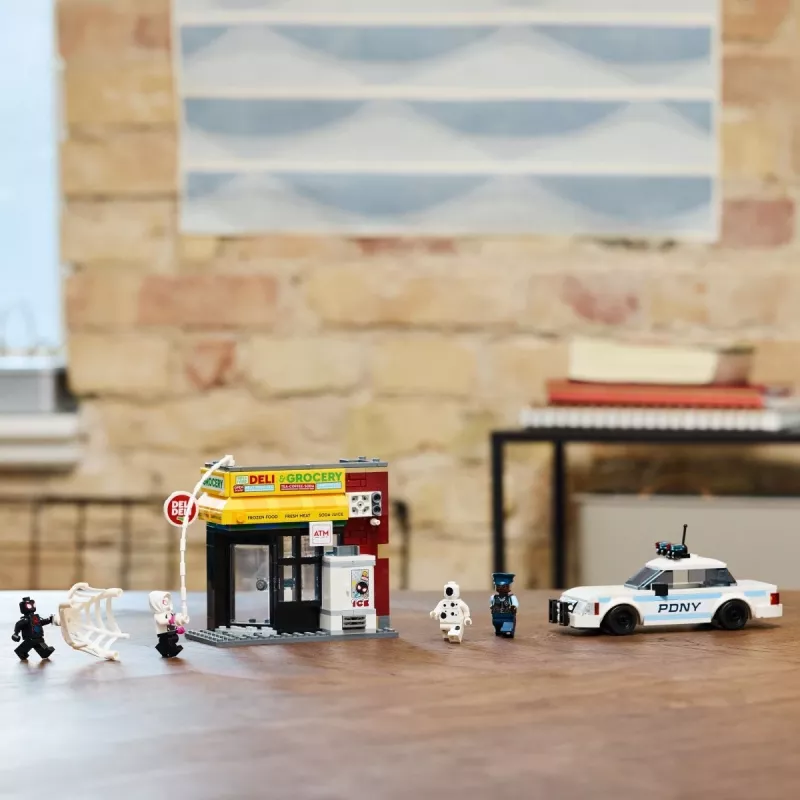 LEGO MARVEL 76311 Miles Morales kontra The Spot