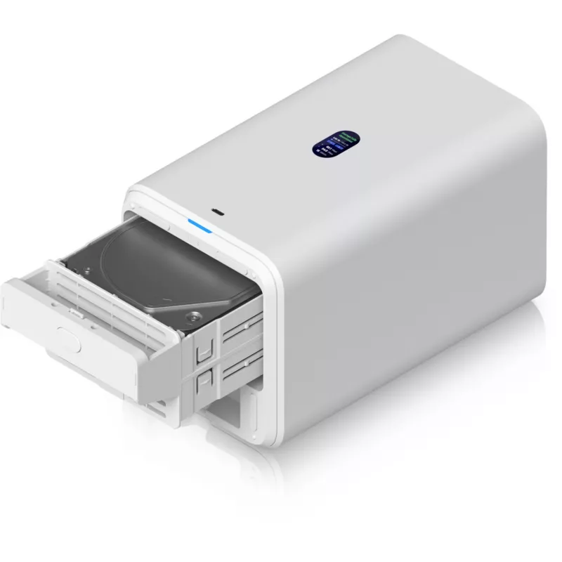 UGREEN NASync DXP4800 Plus 32TB NAS bundle z 4 dyskami WD czerwony Plus 8 TB